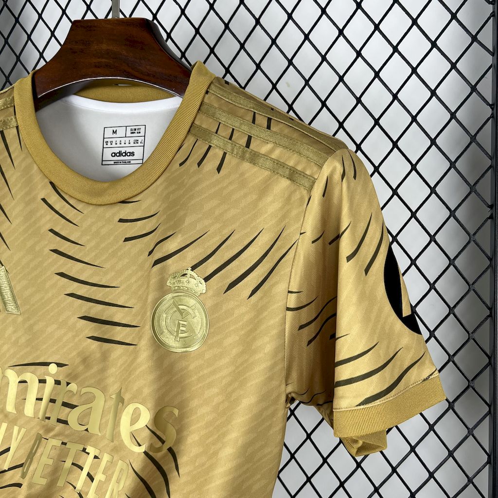 Maillot Real Madrid 2025-26 entrainement Maison To Sport