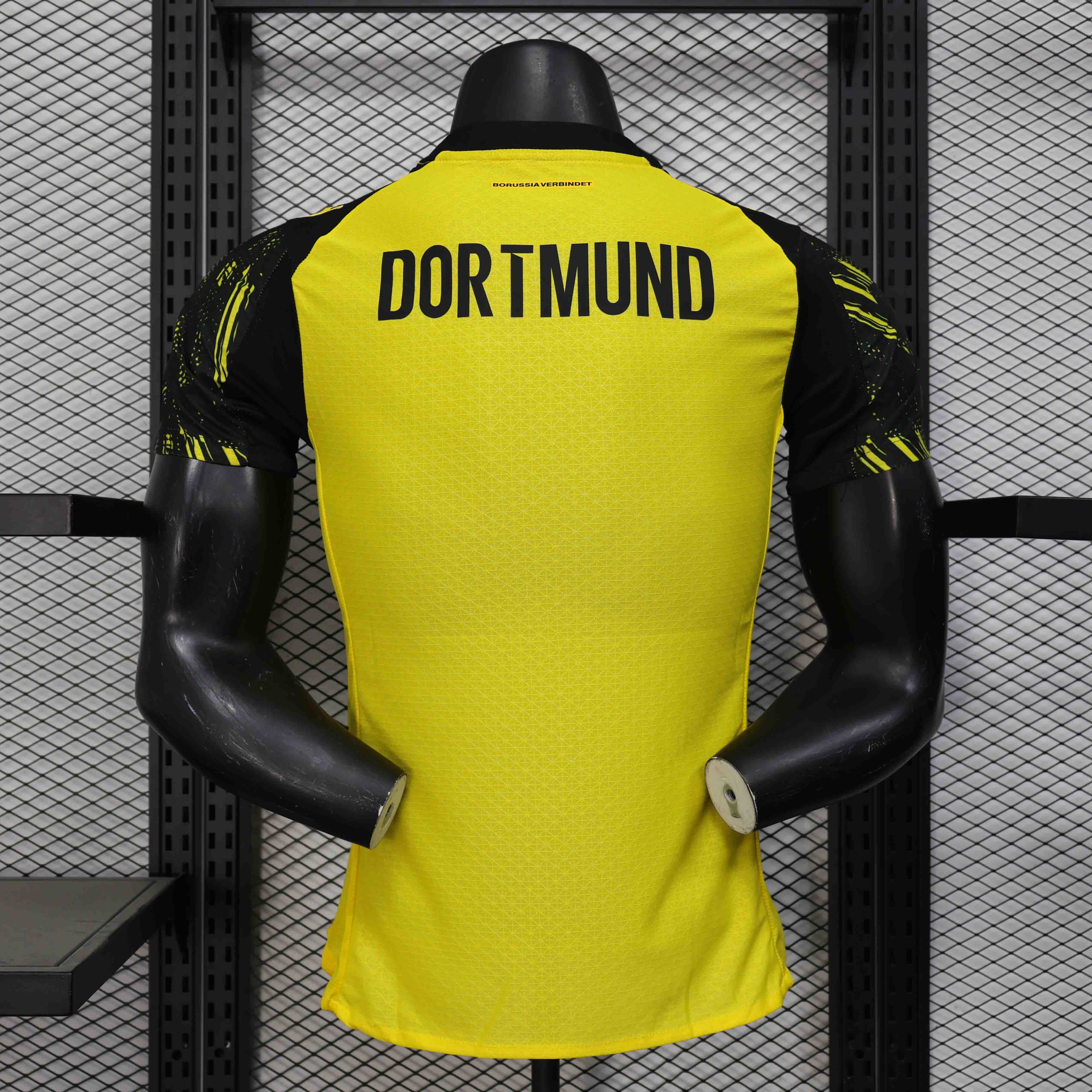 Maillot 25-26 Dortmund concept Maison To Sport