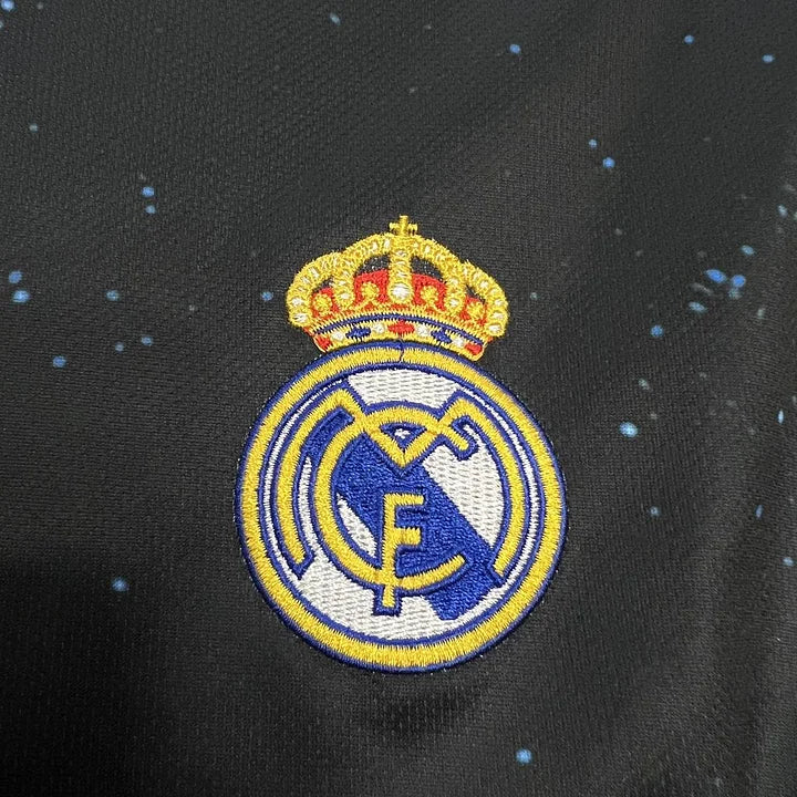 Real Madrid maillot foot concept 2024 2025 Maison To Sport