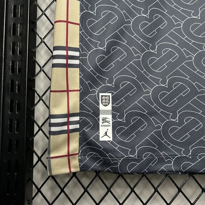 Maillot Angleterre foot concept Burberry 2024 2025 Maison To Sport