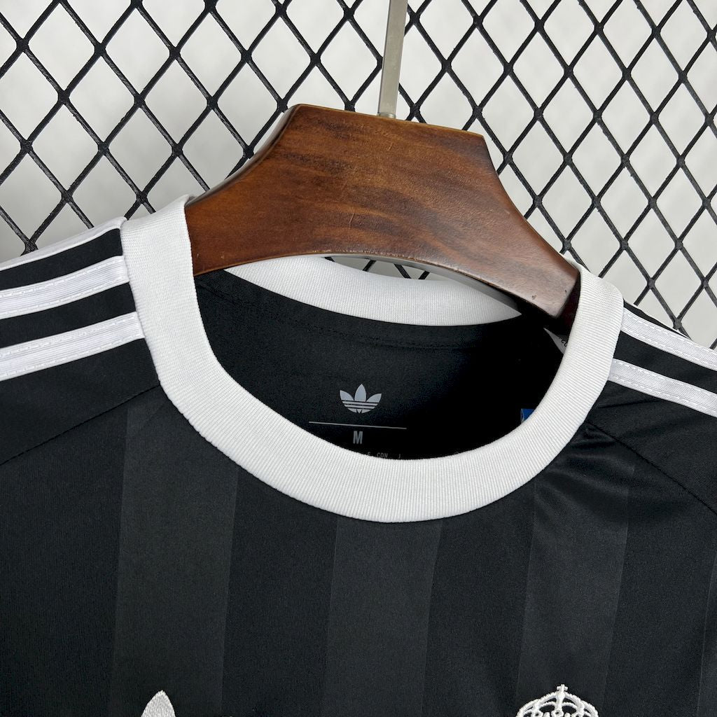 Maillot Real Madrid 2025-26 entrainement Maison To Sport