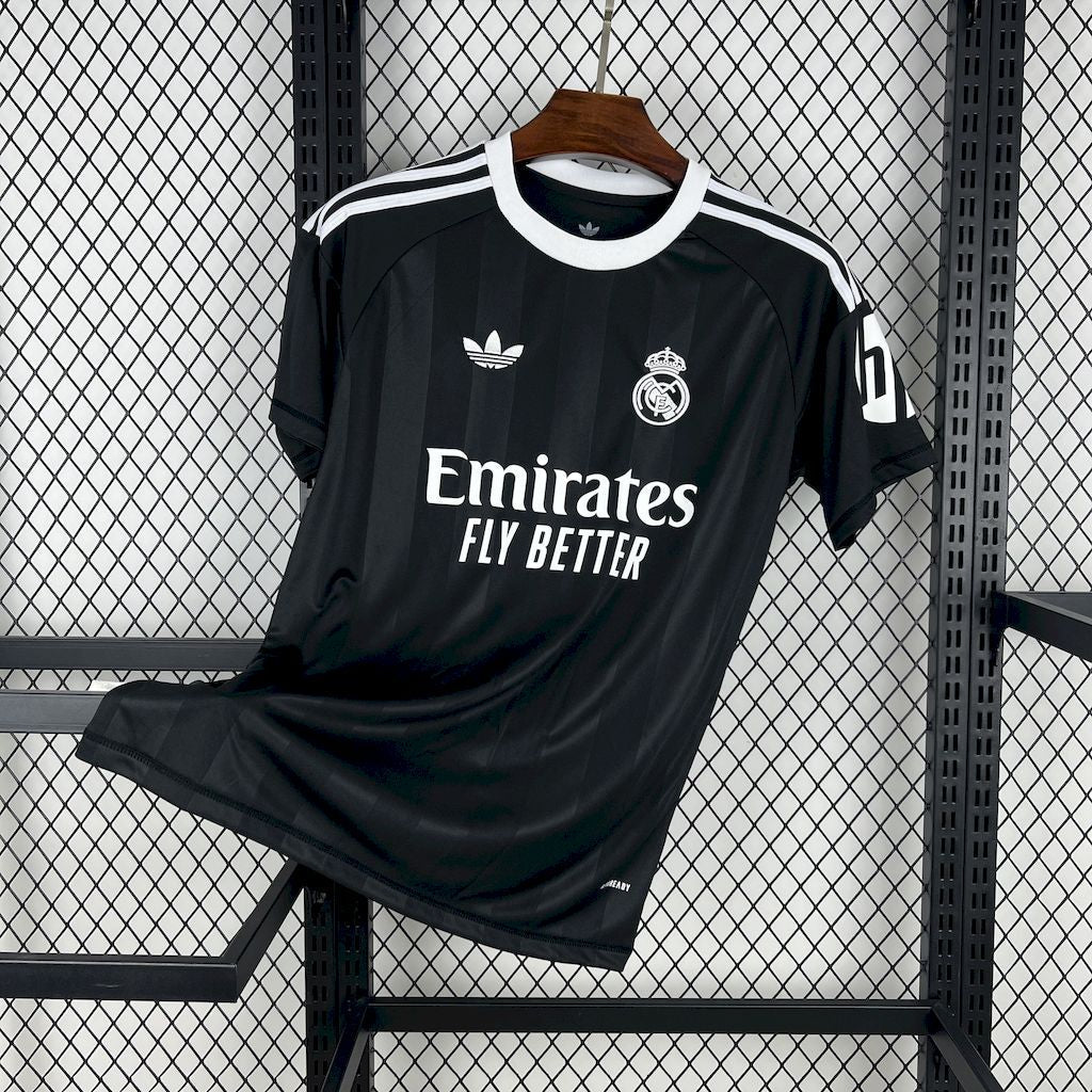 Maillot Real Madrid 2025-26 entrainement Maison To Sport