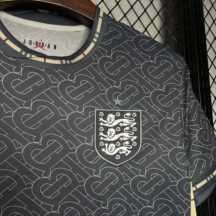 Maillot Angleterre foot concept Burberry 2024 2025 Maison To Sport