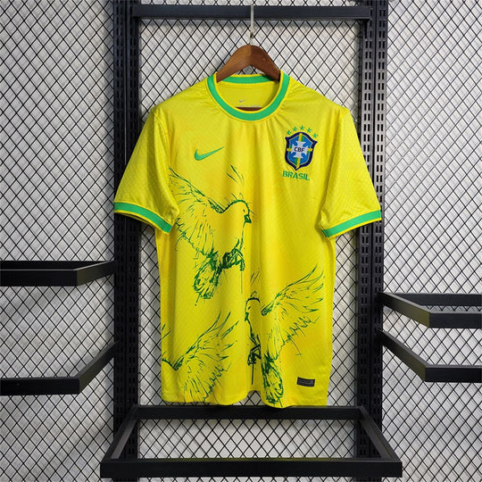 Maillot 24/25 Édition Spéciale Oiseau Jaune Du Brésil Maison To Sport