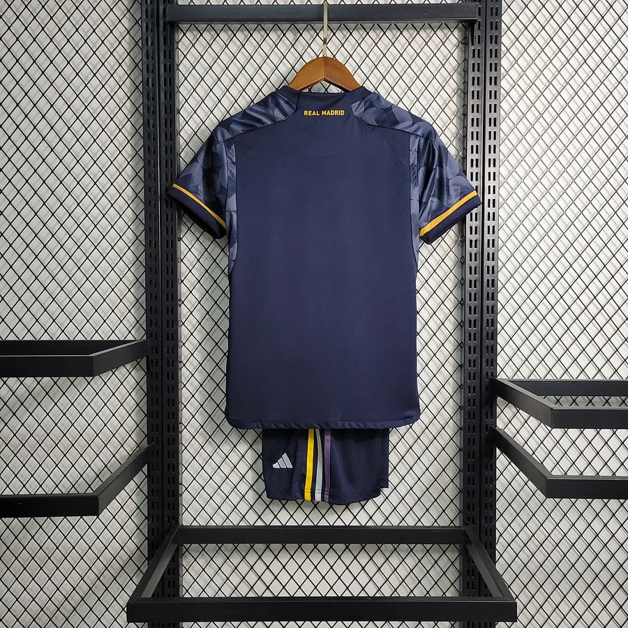 KIT ENFANT REAL MADRID EXTÉRIEUR Maison To Sport