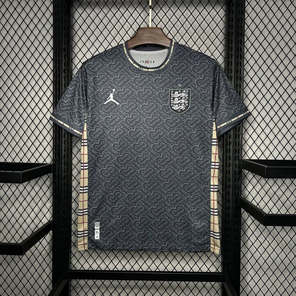 Maillot Angleterre foot concept Burberry 2024 2025 Maison To Sport